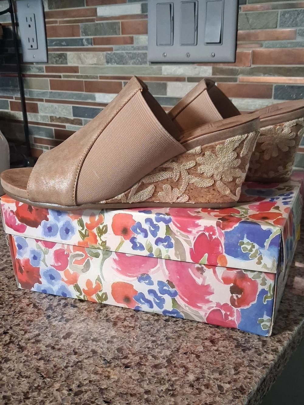Mootsies Tootsies Tan Cork Floral Wedge Slides